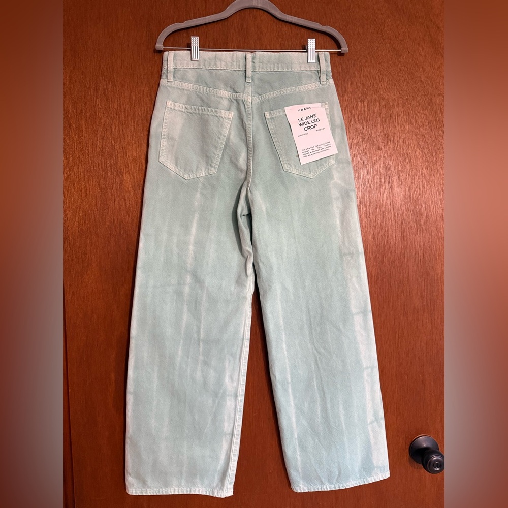Frame Denim Le Jane Wide Leg Crop in Light Mint - Picture 2 of 6